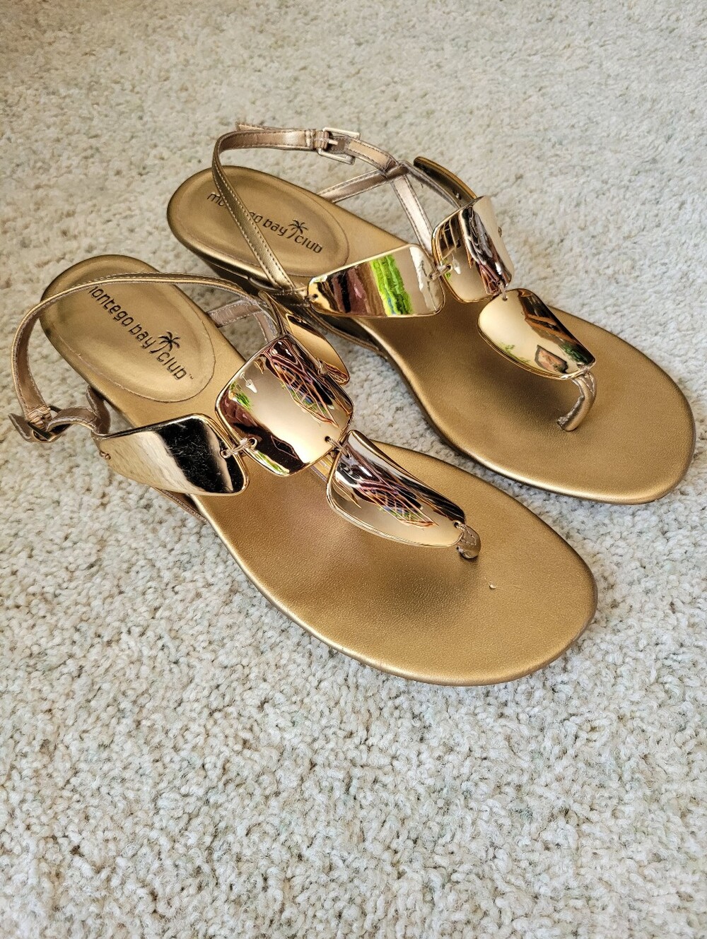 Modern & Fabolous Gold Metallic T-Strap Sandals Avant Garde Look Statement Maker